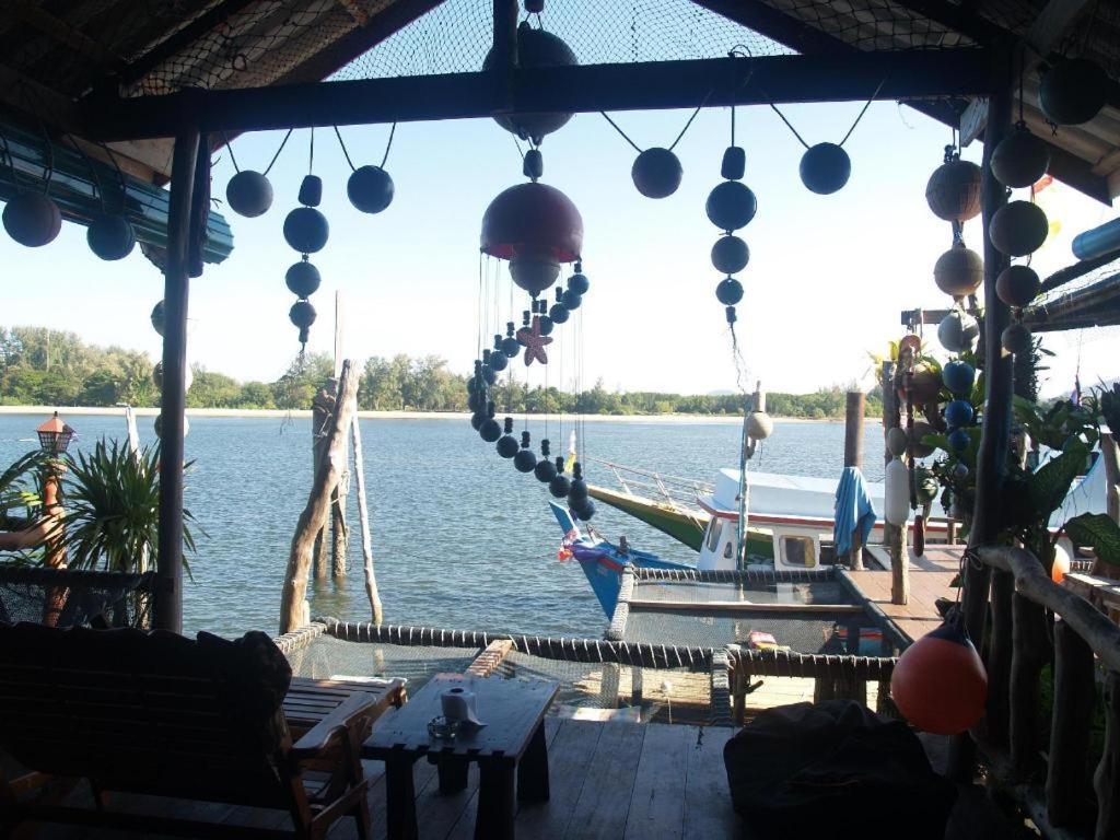 Peacock Hostel Ko Lanta Buitenkant foto