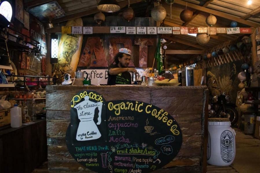 Peacock Hostel Ko Lanta Buitenkant foto