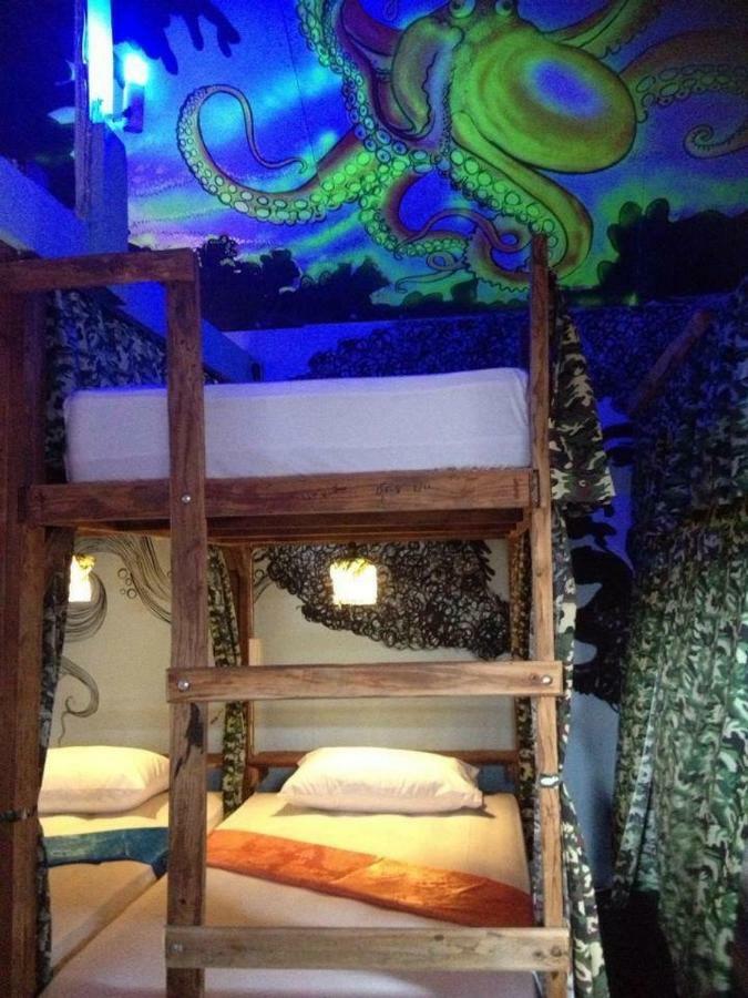 Peacock Hostel Ko Lanta Buitenkant foto