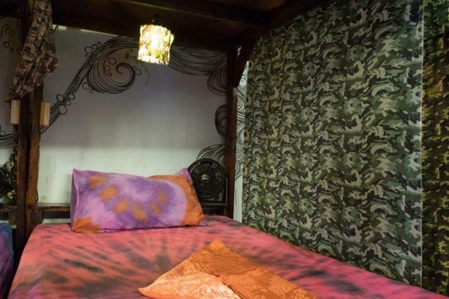 Peacock Hostel Ko Lanta Buitenkant foto